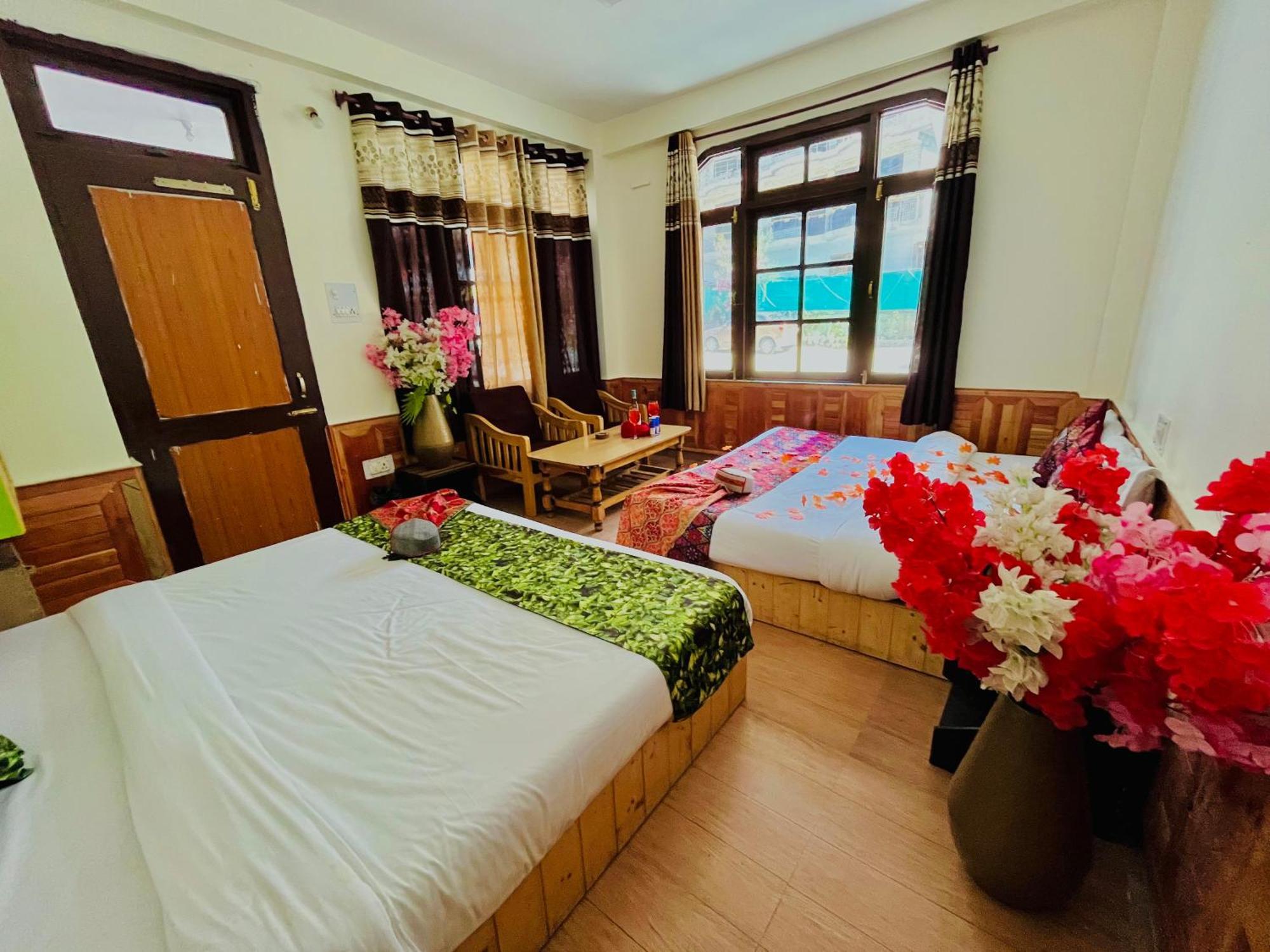 Hotel Pablo Escobar Kasol Bagian luar foto
