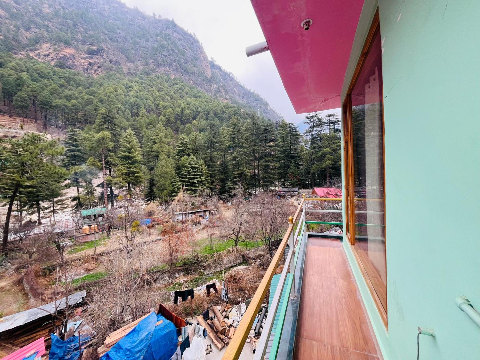 Hotel Pablo Escobar Kasol Bagian luar foto