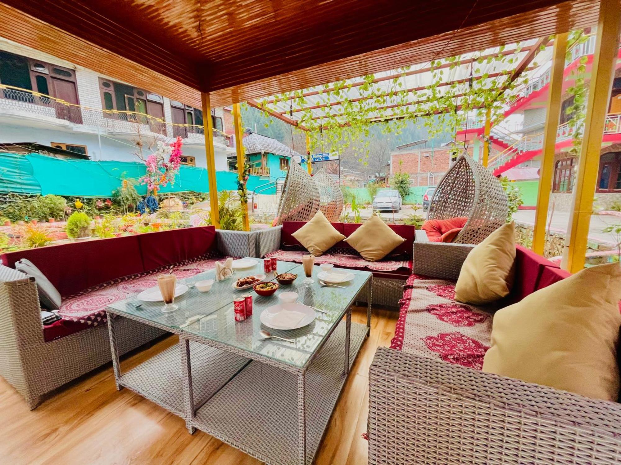 Hotel Pablo Escobar Kasol Bagian luar foto